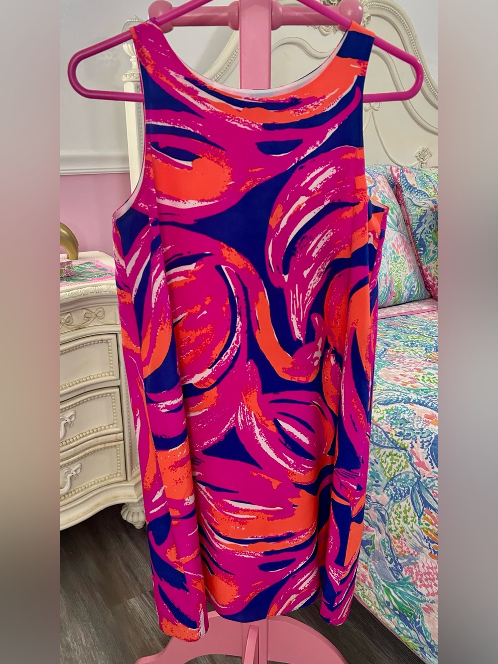Lilly Pulitzer Jackie shift dress, Size XS
Bomber Blue Plume Bloom